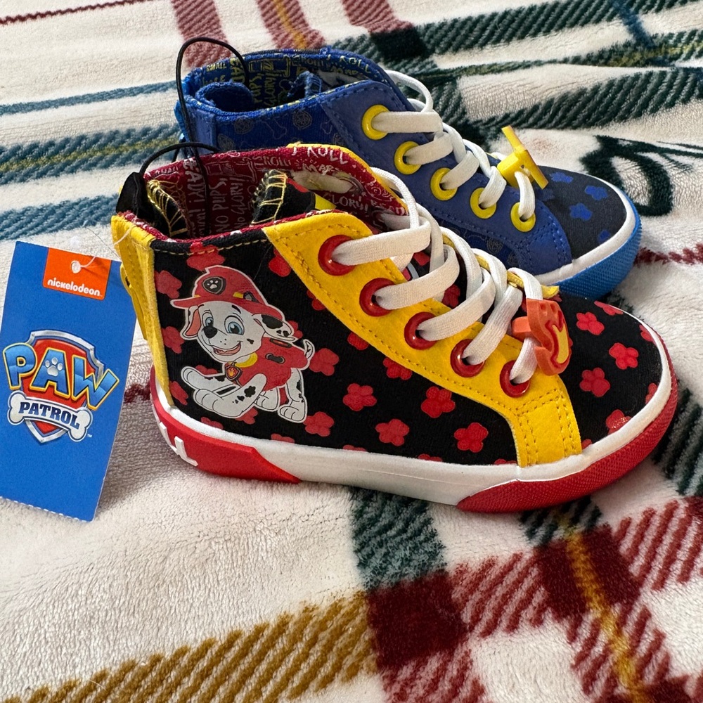 Nwt boys size 7 Paw Patrol Kids High-Top Sneakers - Black and Blue